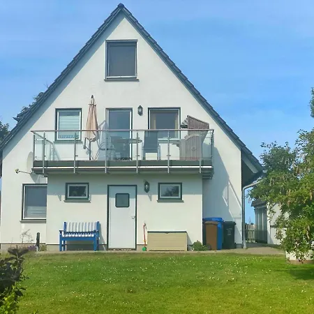 Apartment Am Hochzeitsberg 3a - 2 *